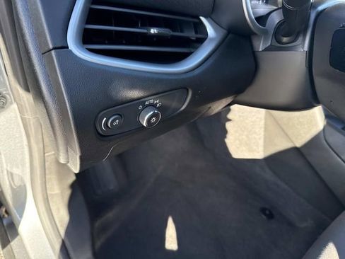 Used 2024 Chevrolet Malibu LT image 21