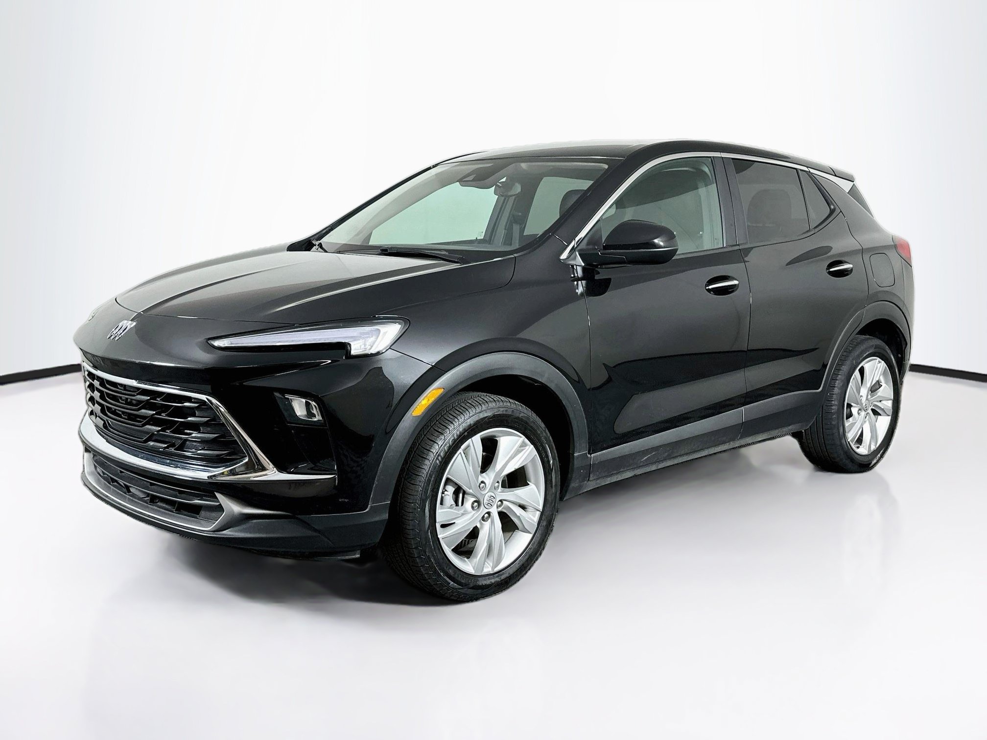 Used 2025 Buick Encore GX Preferred AWD/4WD image 3