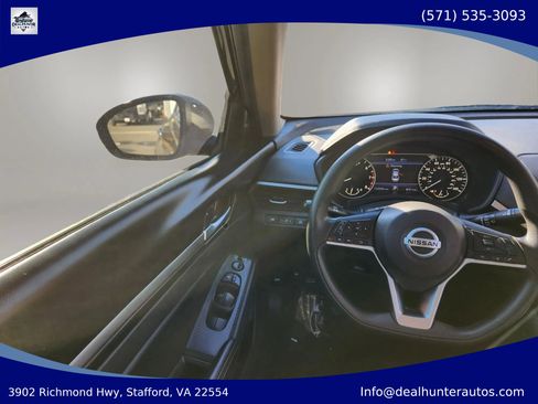 Used 2022 Nissan Altima 2.5 SV FWD image 30