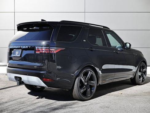 New 2025 Land Rover Discovery Metropolitan Edition image 15