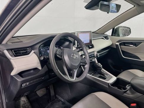 Used 2024 Toyota RAV4 XLE Premium FWD image 10