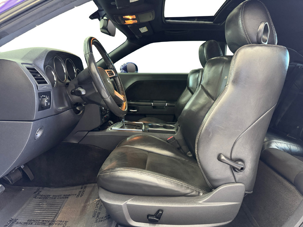 Used 2010 Dodge Challenger SRT8 w/ SRT Option Group II RWD image 5
