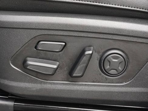 Used 2025 Kia Sorento SX Prestige AWD/4WD image 33