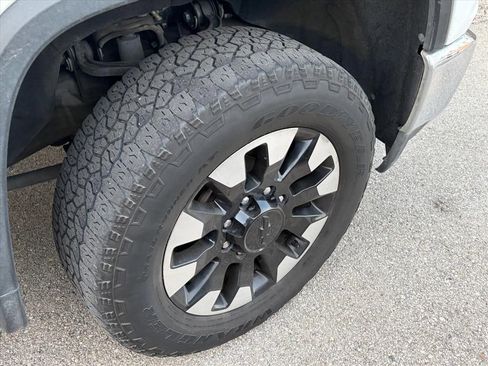 Used 2020 Chevrolet Silverado 2500 LT w/ All Star Edition image 10