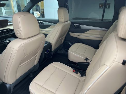 New 2026 Buick Enclave Preferred w/ Power Package image 12