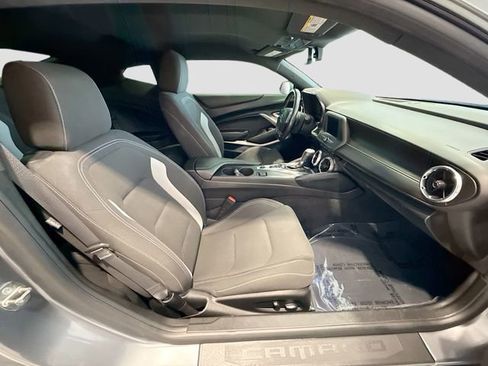 Used 2020 Chevrolet Camaro LT RWD image 23