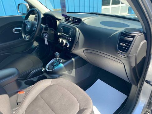 Used 2017 Kia Soul image 21