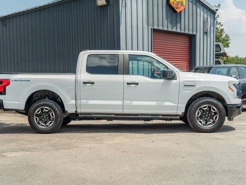 Used 2022 Ford F150 Lightning Pro image 7