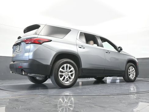 Used 2023 Chevrolet Traverse LS FWD image 58