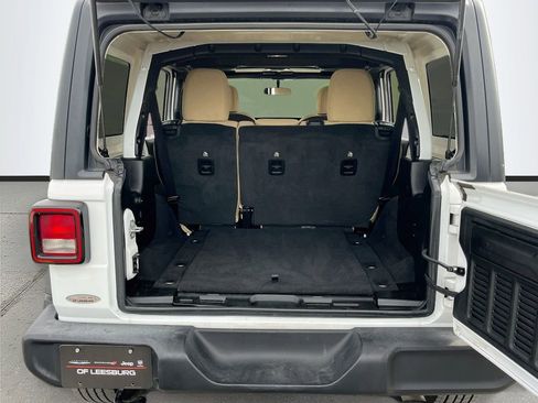 Used 2023 Jeep Wrangler Unlimited Sport AWD/4WD image 23