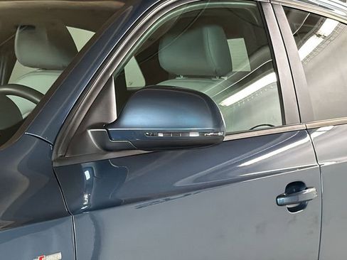 Used 2018 Audi Q3 2.0T Premium w/ Convenience Package image 5