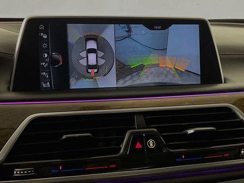 Used 2017 BMW 740e xDrive AWD/4WD image 27