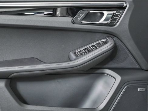 New 2026 Porsche Macan Turbo AWD/4WD image 6