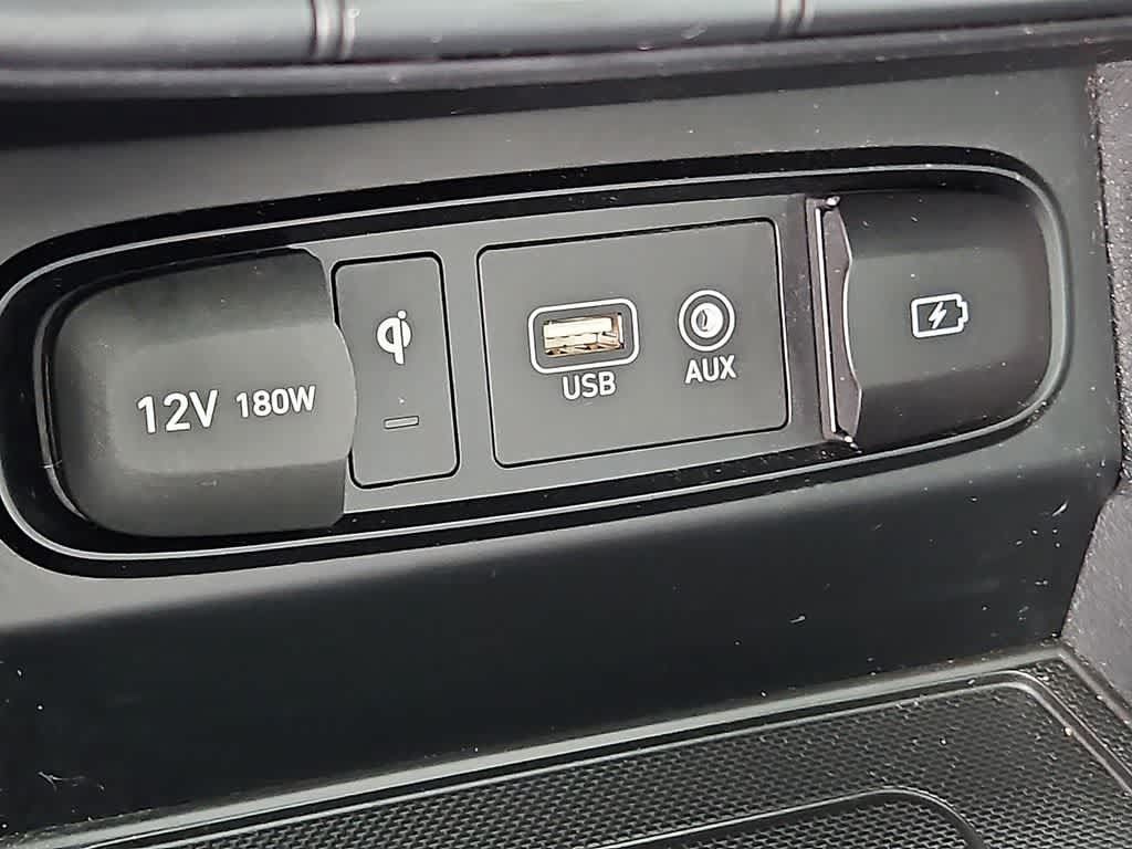 Used 2019 Hyundai Santa Fe AWD w/ Cargo Package image 28