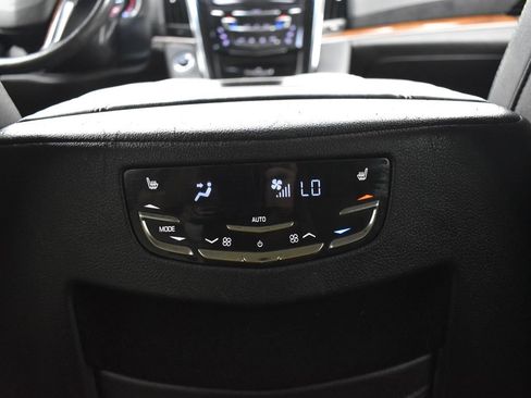 Used 2016 Cadillac Escalade Luxury image 26
