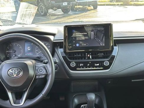 Used 2025 Toyota Corolla SE FWD image 8