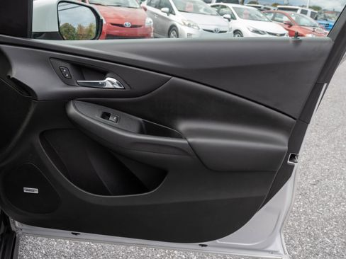 Used 2018 Chevrolet Volt Premier image 30