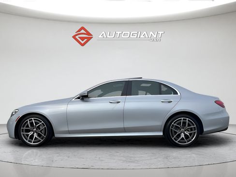Used 2021 Mercedes-Benz E 350 4MATIC Sedan image 3