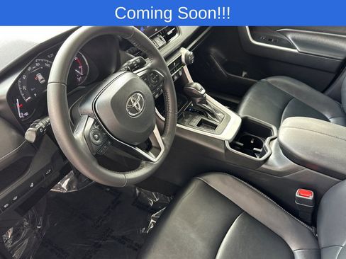 Used 2023 Toyota RAV4 XLE Premium FWD image 10