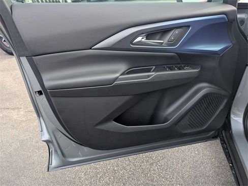 New 2026 Chevrolet Equinox EV LT image 9