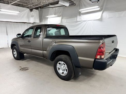 Used 2015 Toyota Tacoma 4x4 Access Cab image 3