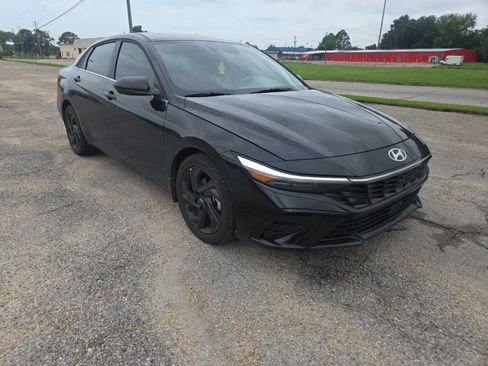 Used 2026 Hyundai Elantra SEL Sport Premium FWD image 13