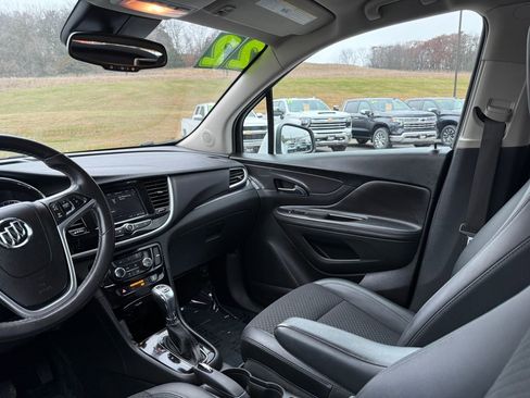 Used 2022 Buick Encore Preferred w/ Safety Package image 12