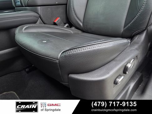 Used 2025 GMC Yukon Denali AWD/4WD image 23