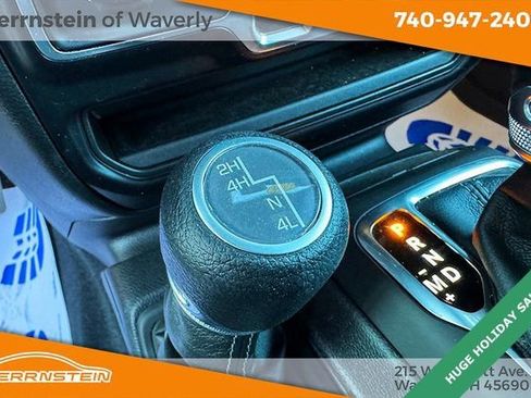 Used 2024 Jeep Wrangler Sahara image 21