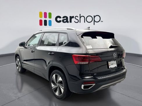 Used 2024 Volkswagen Taos SE AWD/4WD image 3