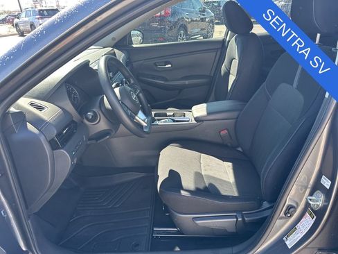 Used 2025 Nissan Sentra SV FWD image 9