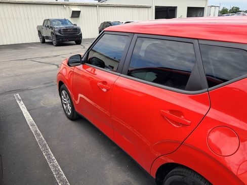 Used 2020 Kia Soul LX FWD image 8