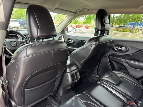 Used 2017 Jeep Cherokee Limited FWD image 27