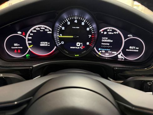 Used 2021 Porsche Panamera 4S w/ Premium Package AWD/4WD image 37