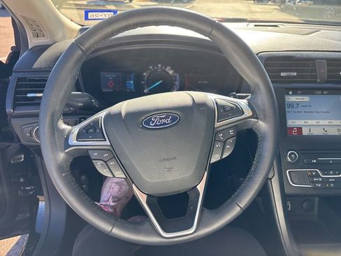 Used 2018 Ford Fusion SE w/ Equipment Group 201A image 10