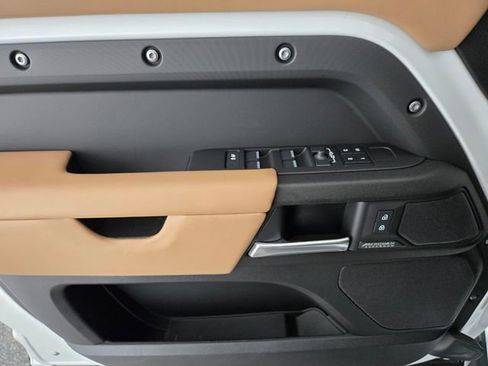 New 2025 Land Rover Defender 130 V8 image 21