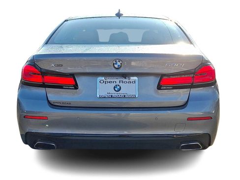 Used 2023 BMW 530i xDrive w/ Premium Package image 5