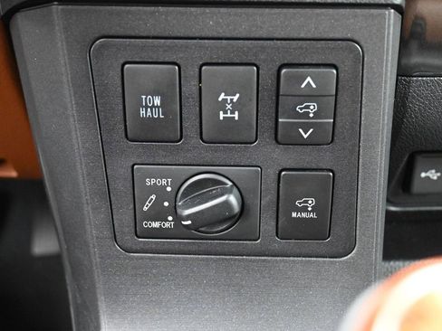 Certified 2021 Toyota Sequoia Platinum image 29