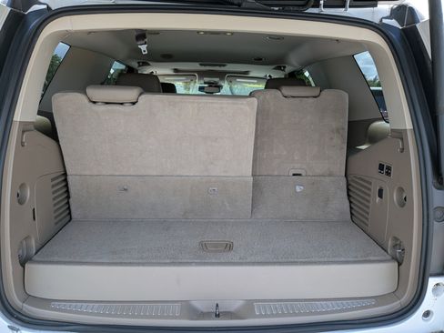 Used 2017 Chevrolet Tahoe Premier RWD image 13