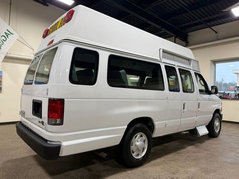 Used 2014 Ford E-250 and Econoline 250 Extended w/ Power Group image 16