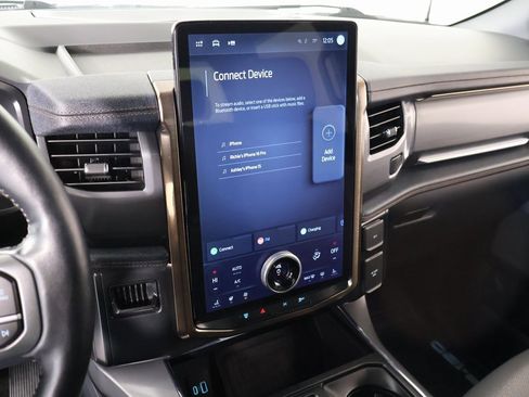 Used 2022 Ford F150 Lightning Lariat image 5