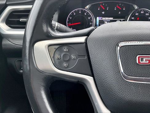 Used 2018 GMC Acadia SLT image 19