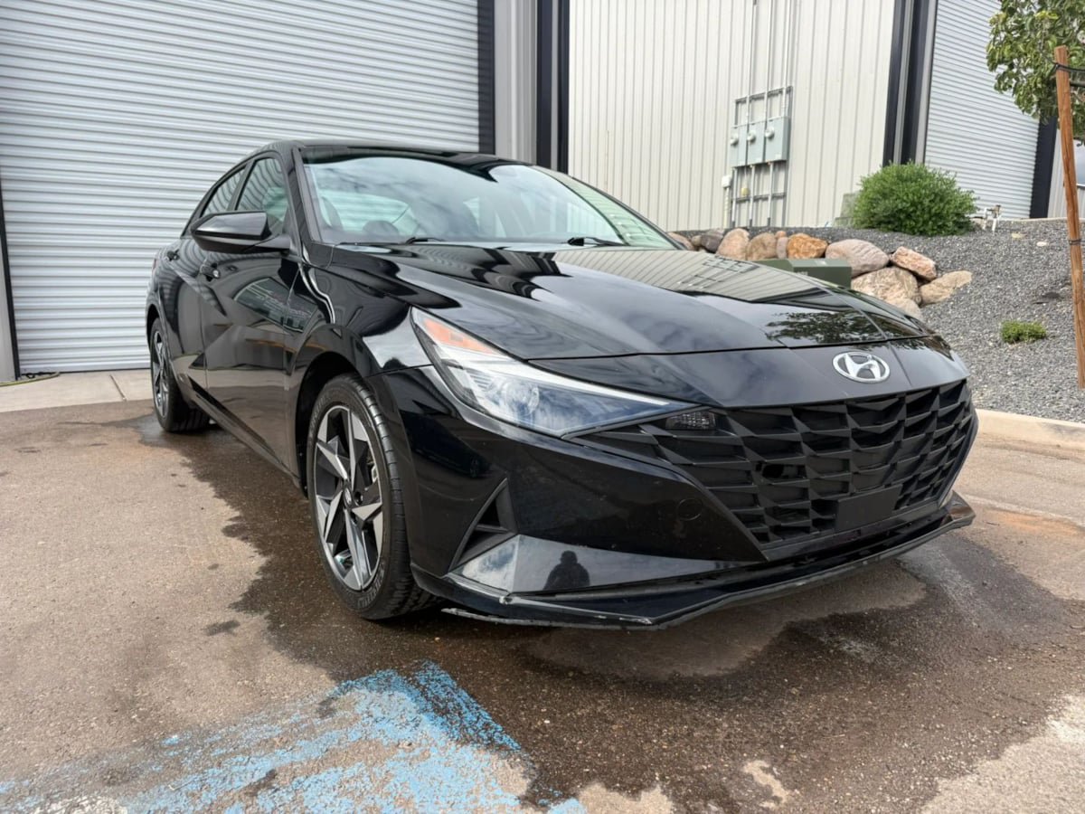 Used 2023 Hyundai Elantra SEL w/ Convenience Package FWD image 12