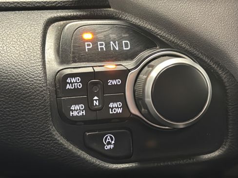 Used 2020 RAM 1500 Big Horn AWD/4WD image 18