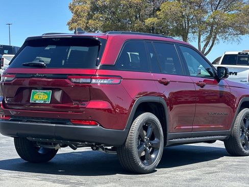 New 2025 Jeep Grand Cherokee Limited w/ Luxury Tech Group II image 3