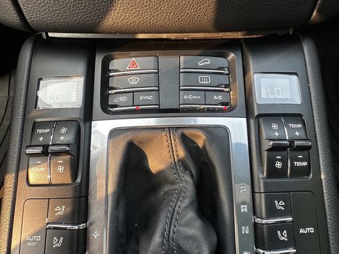 Used 2016 Porsche Macan S image 28