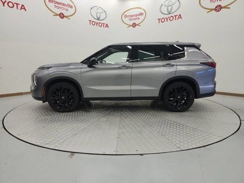 Used 2022 Mitsubishi Outlander SE FWD image 5