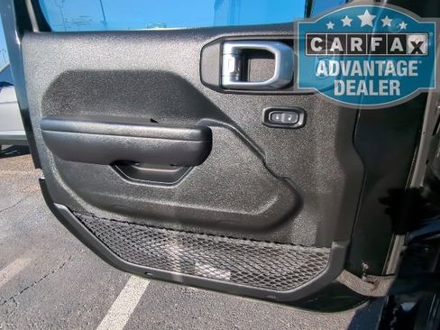 Used 2021 Jeep Wrangler Unlimited Rubicon image 14