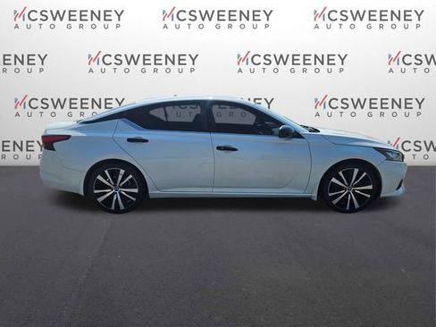 Used 2020 Nissan Altima 2.5 SR w/ Premium Package FWD image 6