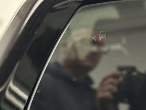 Used 2021 Chevrolet Tahoe Premier w/ Premium Package image 6